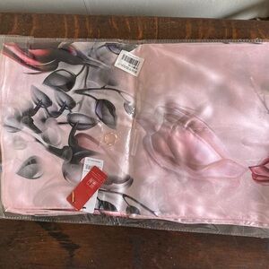 Pink rose scarf new with tags